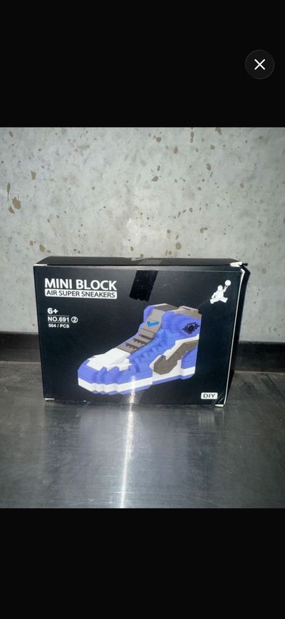 Mini Block Air Super Sneakers Toy