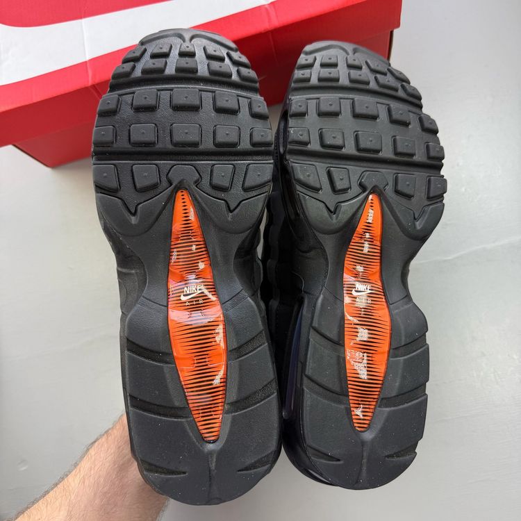 Immagine di Nike Air Max 95 Size UK 10 Black Grey Safety Orange Men's Trainers DX2657-001 3