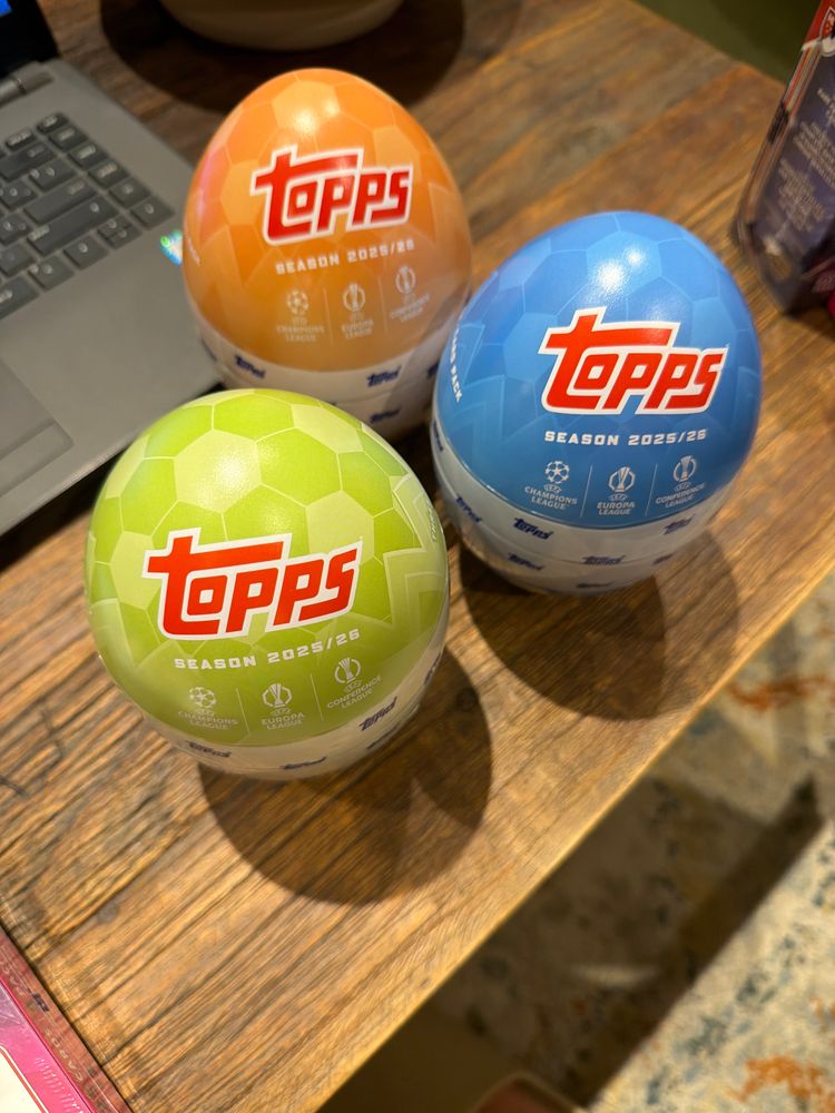 Topps Season 2025/26 Collectible Eggs image 1