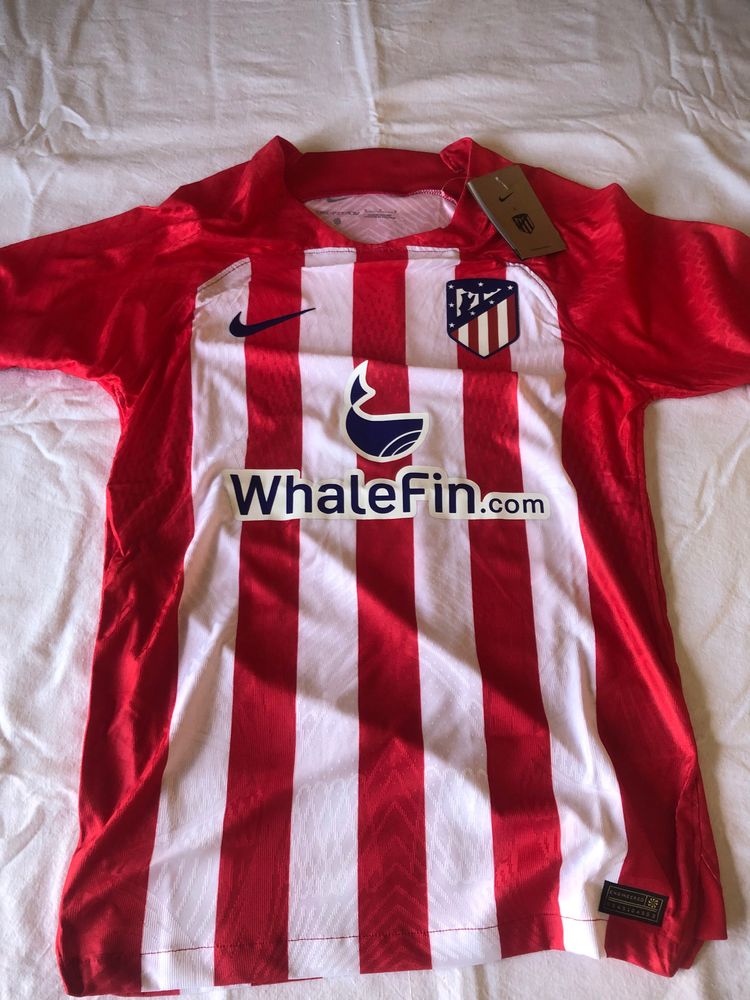 Nike Nike Atletico Madrid Red and White Striped Soccer Jersey product image