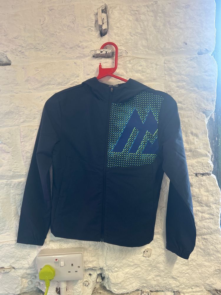 B aero windbreaker - xs/b 