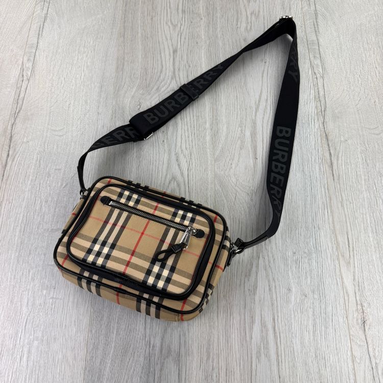 Immagine di Burberry Men’s Classic Messenger Bag 4