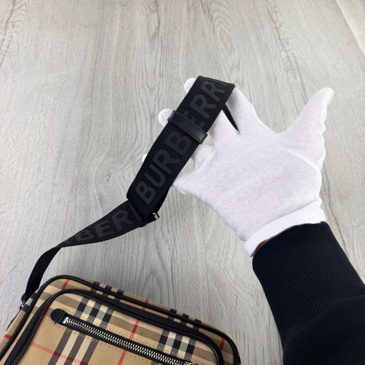Immagine di Burberry Men’s Classic Messenger Bag 7