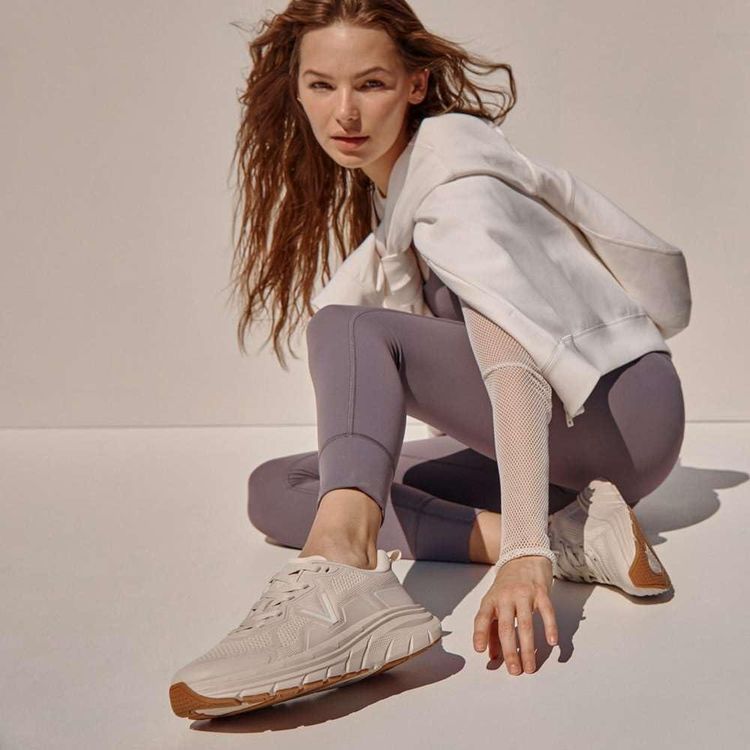 Vionic Walk Max Trainers image 16