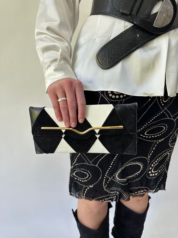 devil wears prada | black and white patterned clutch purse 7
