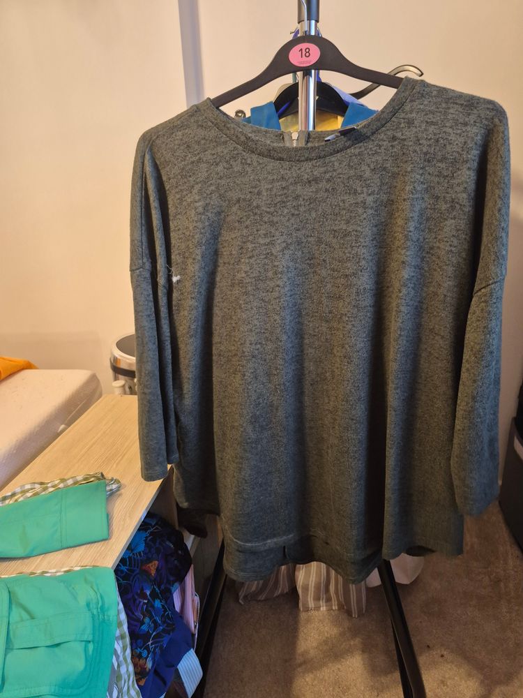 Grey Long Sleeve Sweater