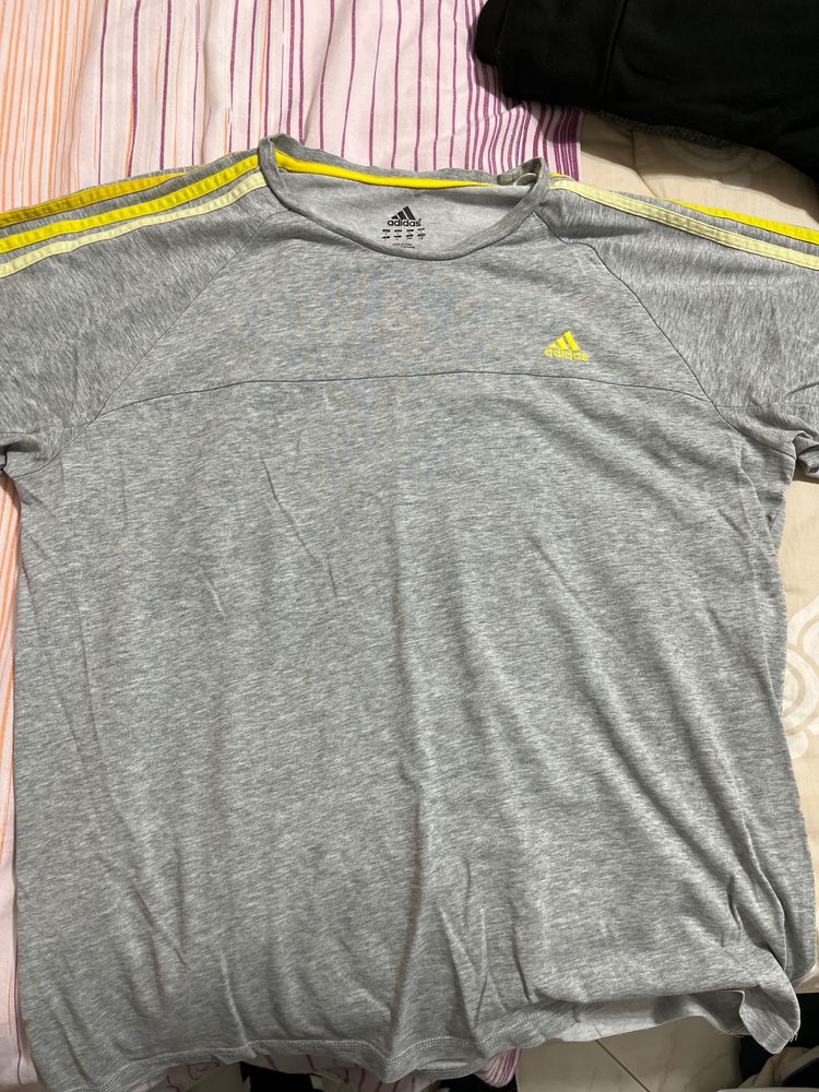 Adidas Originals Adidas Grey T-Shirt With Yellow Stripes product image