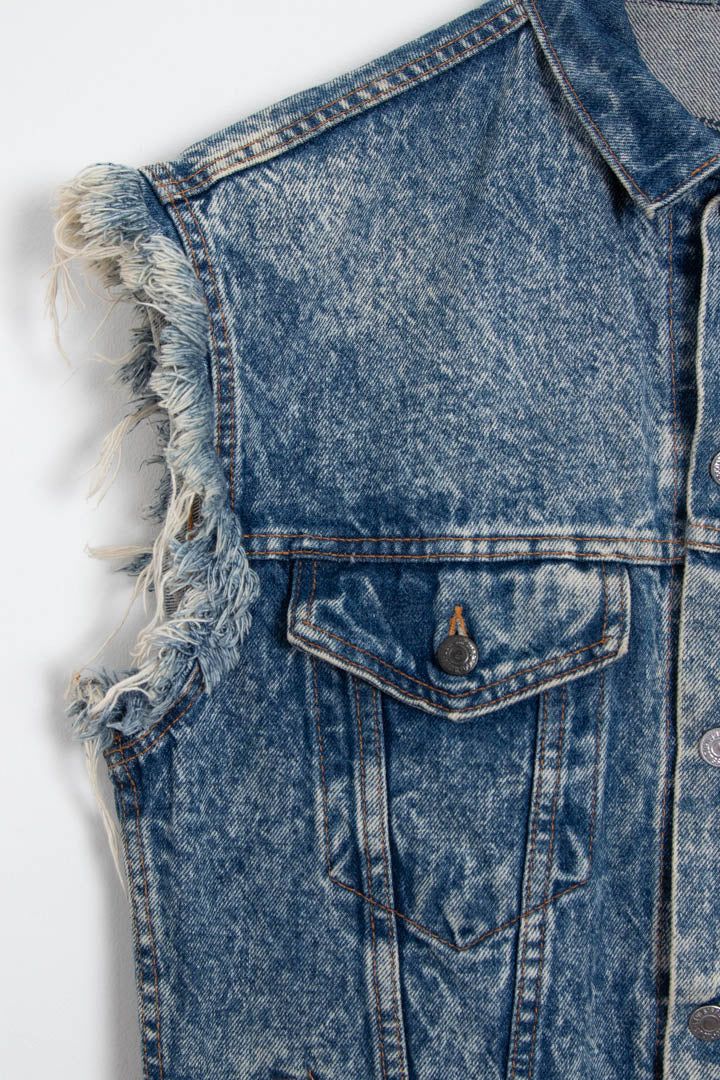 Immagine di Women's Levi's Acid Wash Denim Trucker Vest (XL) 7