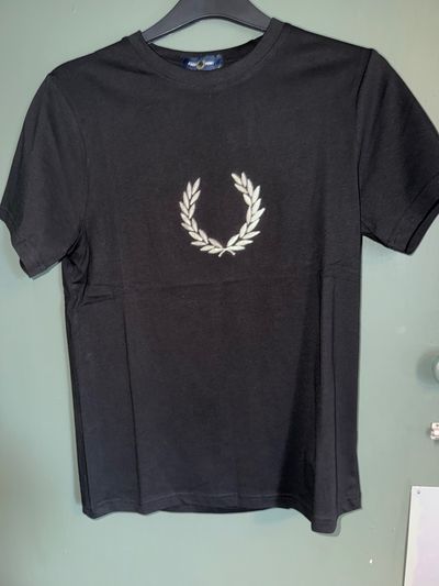 Fred Perry Textured Laurel Wreath T-Shirt