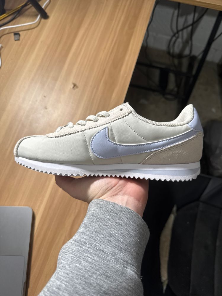 Nike Nike Casual Sneakers product image
