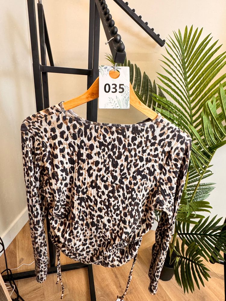 16 leopard print long sleeve top
