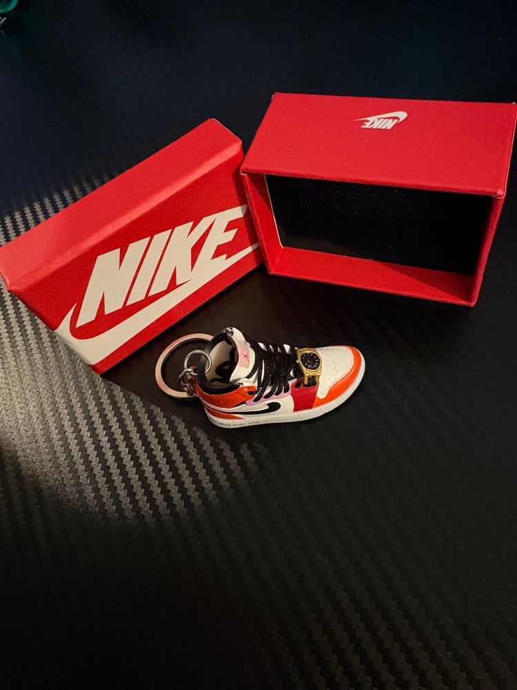 Nike Jordan’s Sneaker Keychain including box image 1