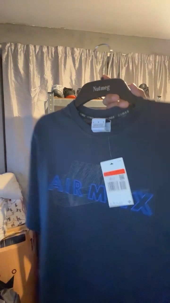 Nike nike t shirt black and blue product image