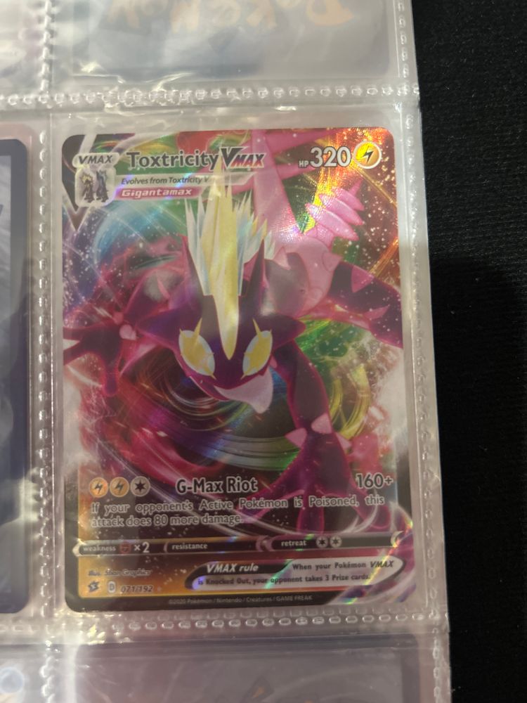 Toxtricity Vmax Pokémon Card