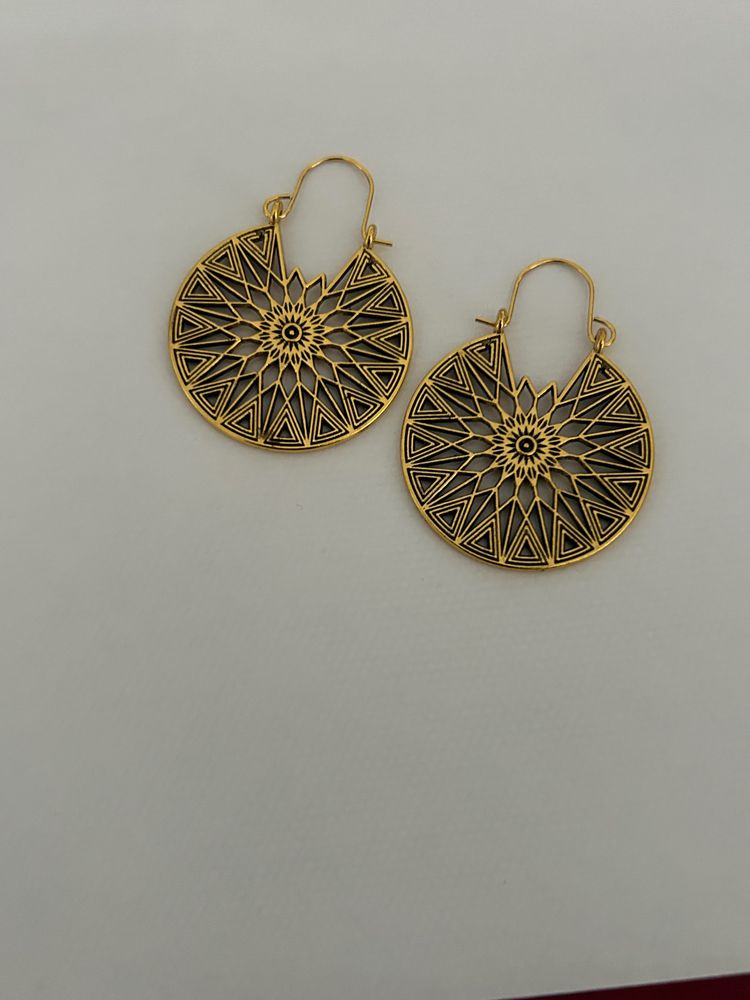 Gold-Tone Round Patterned Earrings 5