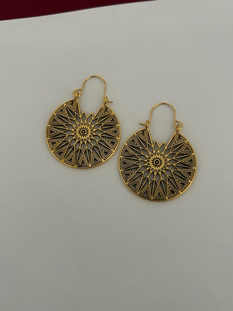 Other Gold-Tone Round Patterned Earrings product image