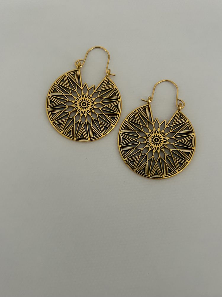 Gold-Tone Round Patterned Earrings 2