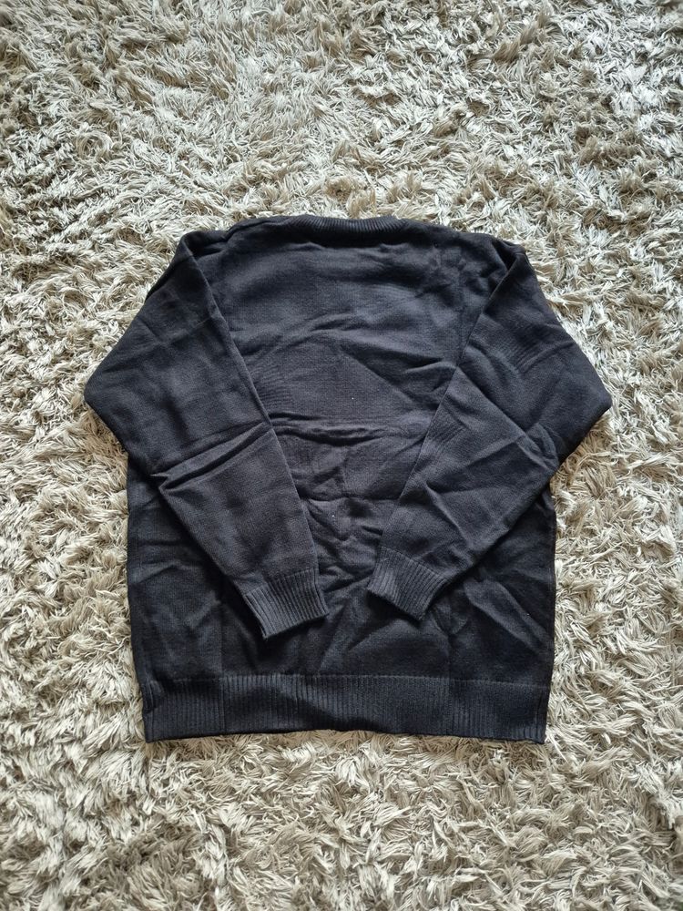 Black AMI jumper 2