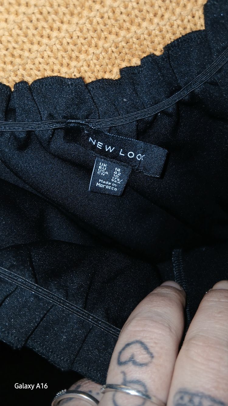 New Look Black Buttoned Top 2