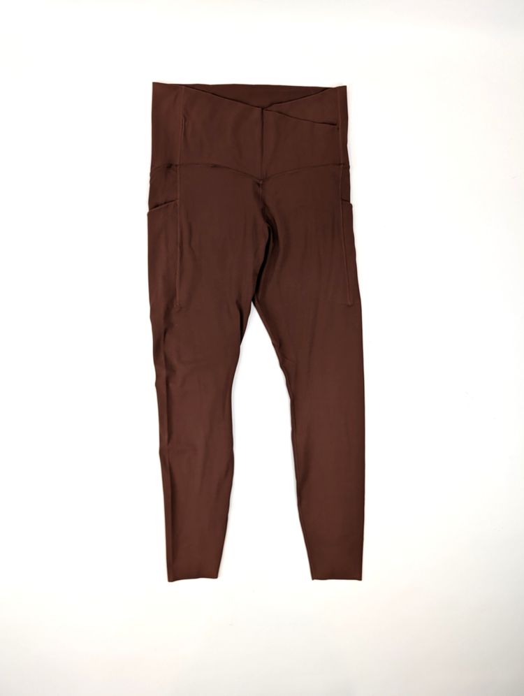 legginsy Nike Universa M brązowe wysoki stan z kieszeniami athleisure gym image 2