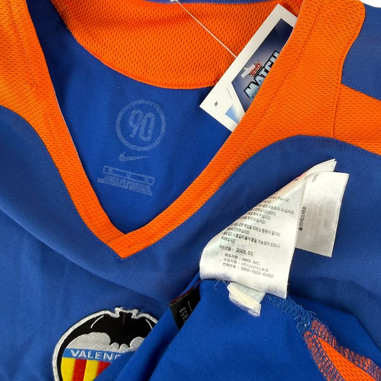 Valencia 2005 Away Shirt (M) image 4