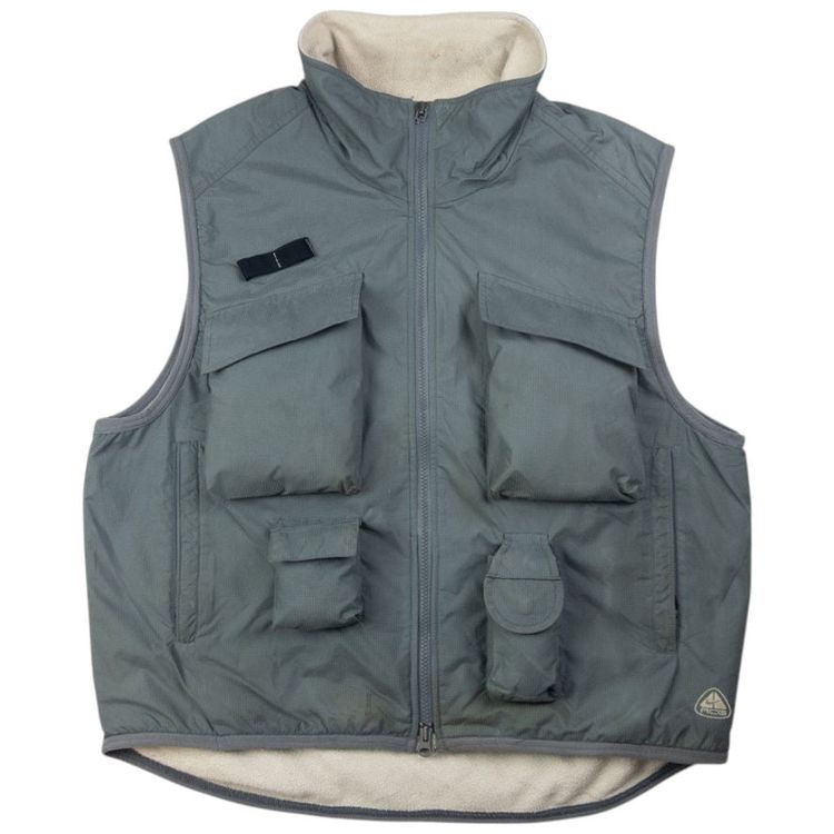Nike Vintage Nike ACG Fleece Lined Cargo Gilet Size M product image
