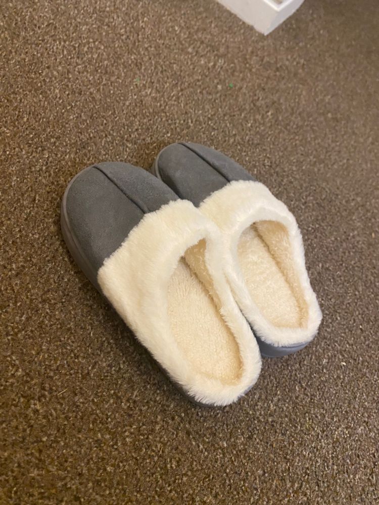Grey Slippers With White Faux Fur Lining image 7
