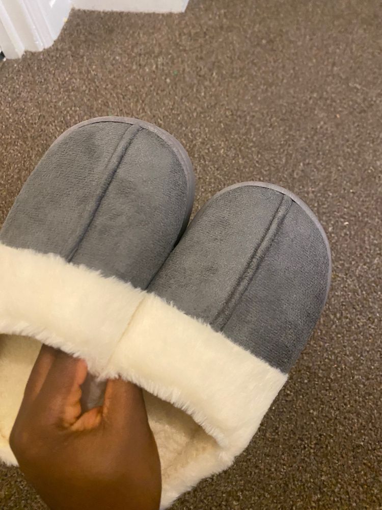 Grey Slippers With White Faux Fur Lining image 8