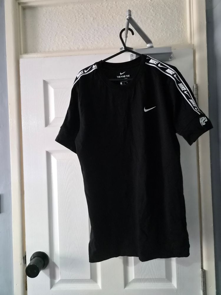 Nike Nike Black T-Shirt product image