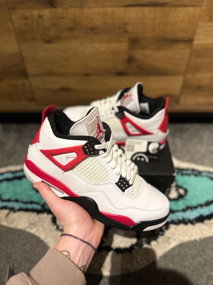 Nike Air Jordan 4 “ Red cements ” U.K. 9.5