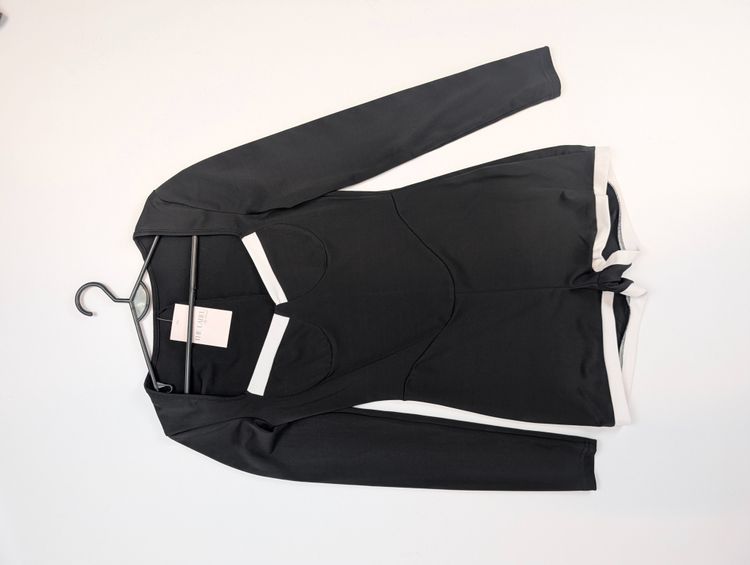 Immagine di Black Long Sleeve Top 1