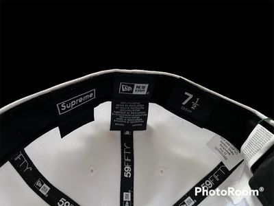 Supreme Money, Box logo New Era Baseball Cap. Size 7 1/2 4