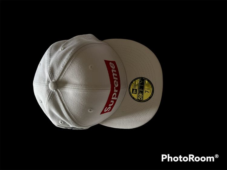 Supreme Money, Box logo New Era Baseball Cap. Size 7 1/2 3