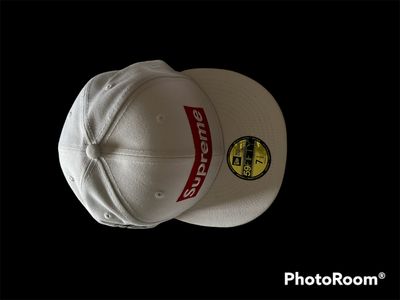 Supreme Money, Box logo New Era Baseball Cap. Size 7 1/2 3