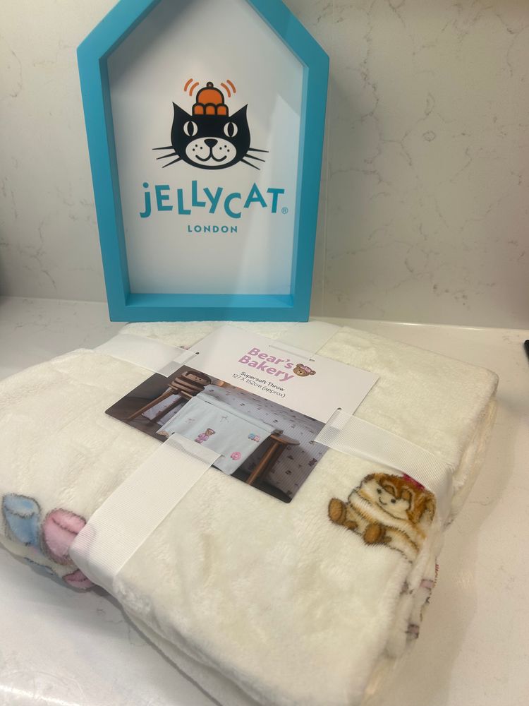  Bear'S Bakery Blanket  127 x 152 BNWT