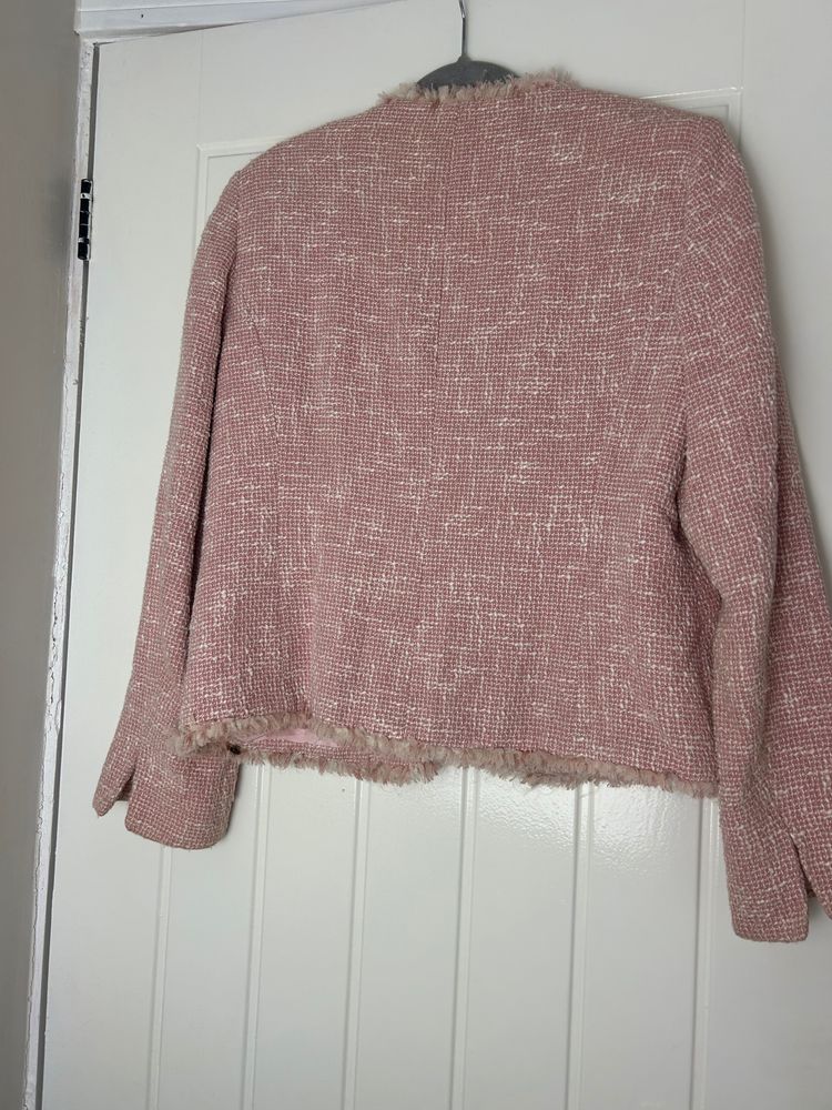 pink tweed jacket obraz 2