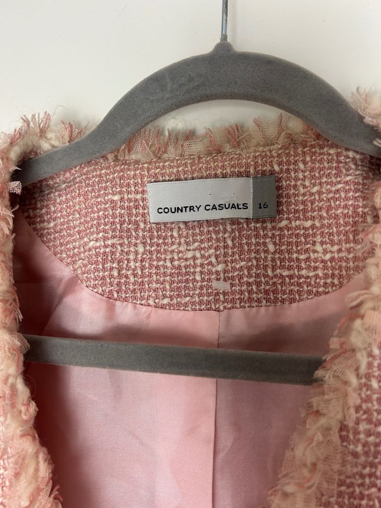 pink tweed jacket obraz 3
