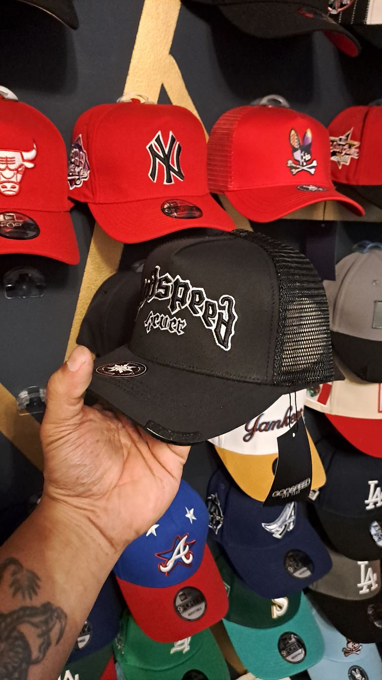 Black Mesh Trucker Cap obraz 2