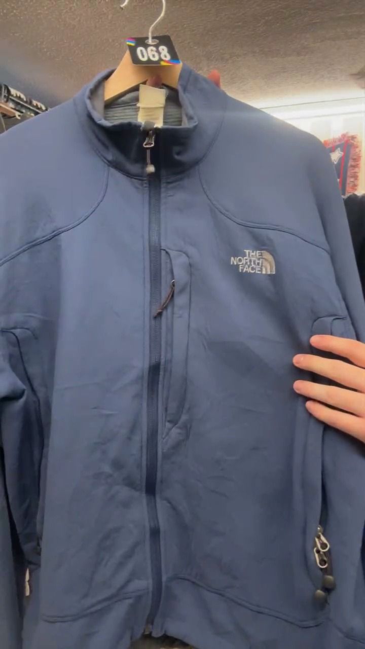 68 TNF MEDIUM (CONDITION SHOWN) 