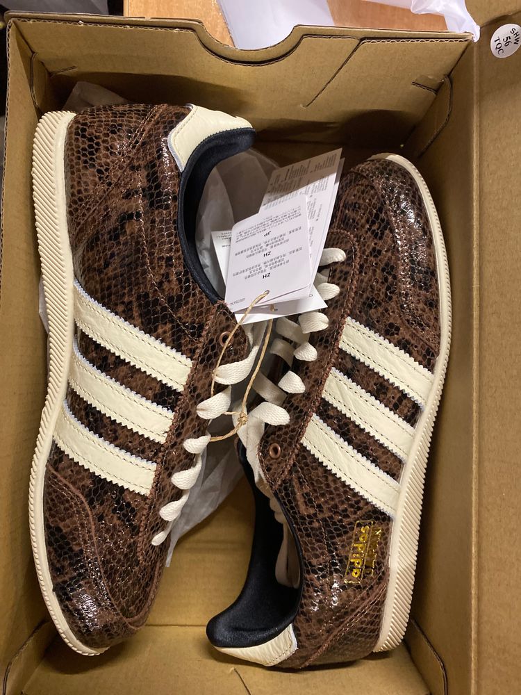 Adidas - £100 RRP - UK4 - #24