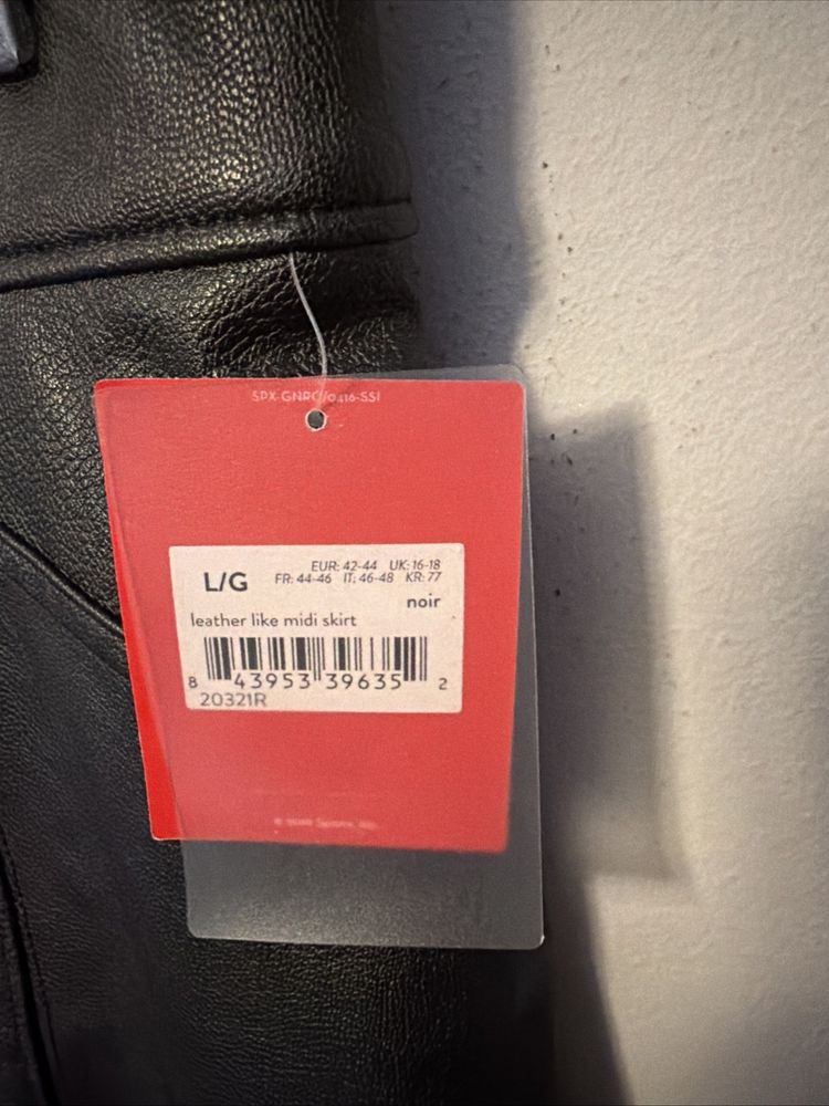 Spanx Faux Leather Like Black Midi Skirt Large BNWT 16-18 imagen 2