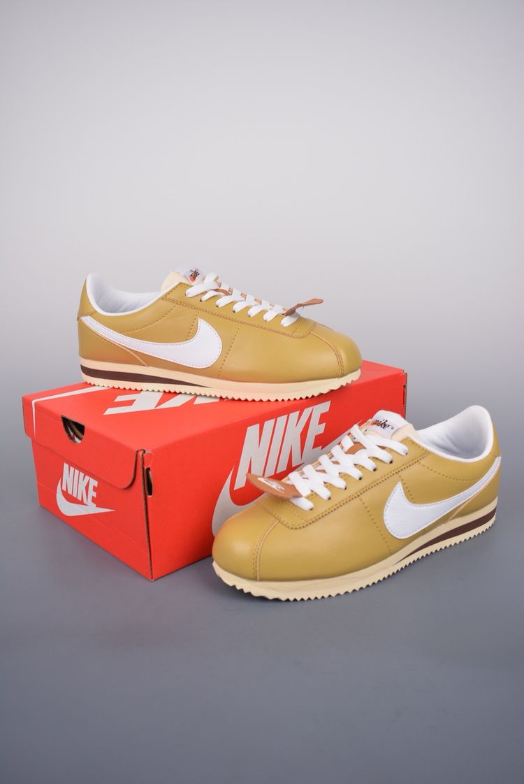 Nike Nike Sneakers product image