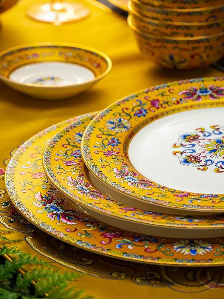 Immagine di Yellow Floral Ceramic Dinnerware Set 2