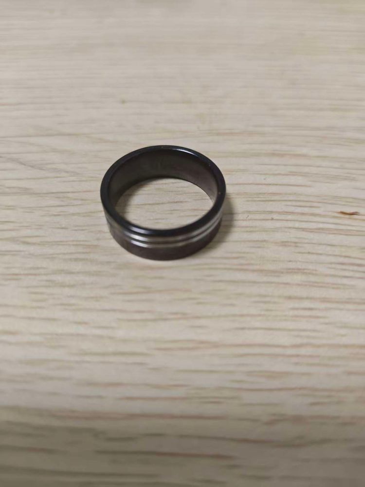 Immagine di Black Ring With Silver Stripes 2