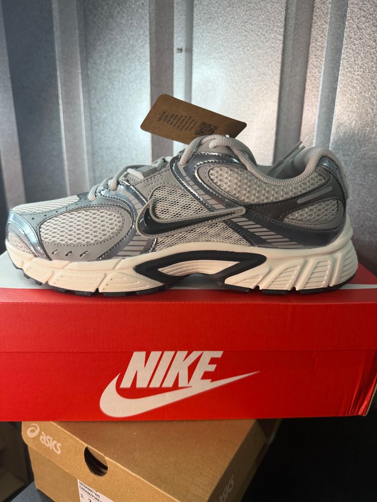 Nike V5 Rnr Running Shoes
