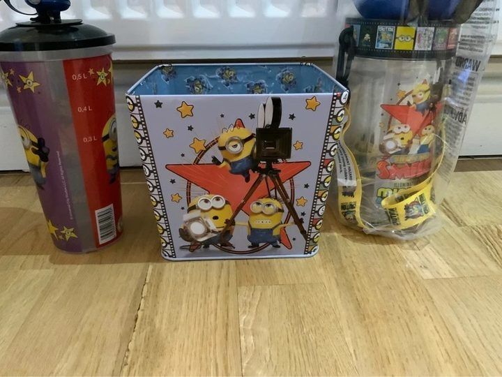 Immagine di Minions-Themed Collectible Cups With Lids And Straws 3