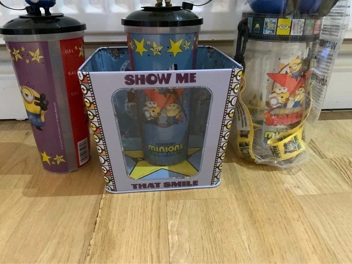 Immagine di Minions-Themed Collectible Cups With Lids And Straws 2