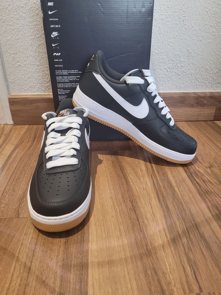 Nike Air Force 1 LV8 
