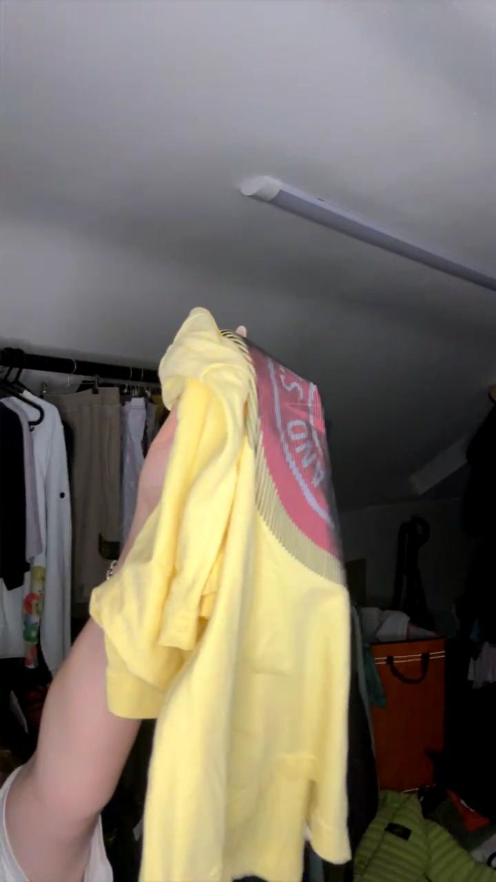 Stone Island SI T SHIRT LEMON YELLOW & RED HOLOGRAM AGE 8 NS USED product image