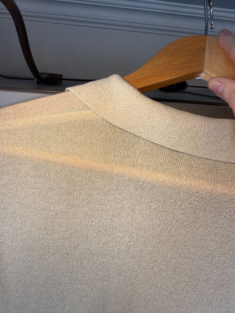 H&M Gold Glitter Polo Shirt – Size M imagen 7